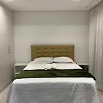 Lindo Apartamento Na Barra, Circuito Do Carnaval !